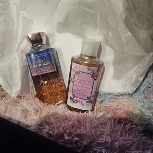 Bath & Body Works Pastel Skies Blue and Strawberry Snowflakes Pink Set